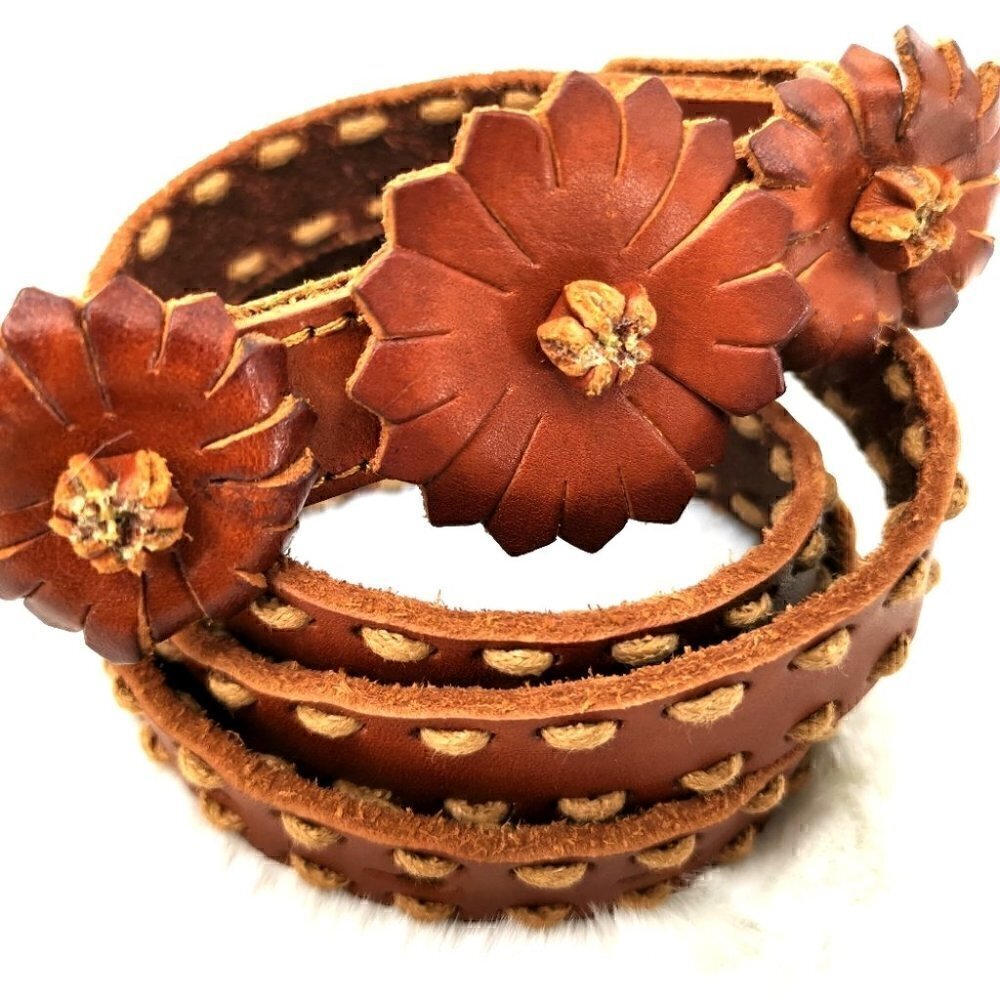 7Hills San Francisco Women's S Leather Floral Belt